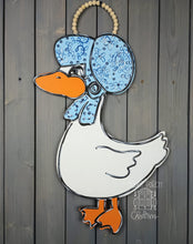 Load image into Gallery viewer, 18" Porch Goose Wood Craft Blank