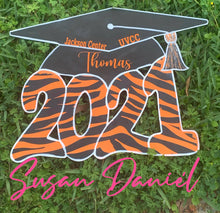 Load image into Gallery viewer, 19" x 14.5" 2021 Grad Cap Door Hanger Wood Cutouts