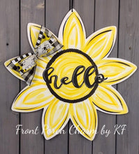 Load image into Gallery viewer, 18.5" Sunflower or Poinsettia Blank Wood Door Hanger Craft Blank